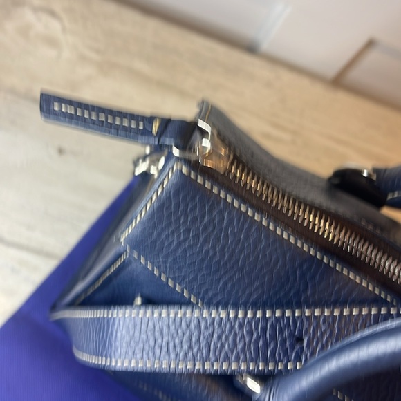 Dooney & Bourke Vtg Classic Navy Pebbled Leather Bag, Pouch, Dusty, Crossbody - Picture 14 of 17